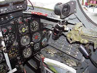 right side of cockpit.jpg (66490 bytes)